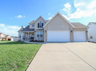 332 Aberdeen Dr, Glen Carbon, IL 62034
