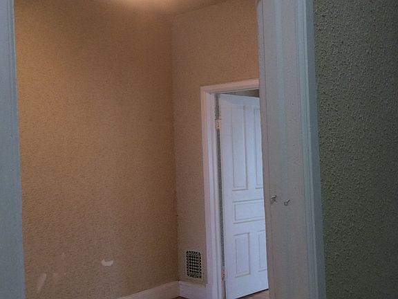 5th image of 2303 N Woodstock St