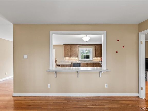 5th image of 6165 Memorial Dr