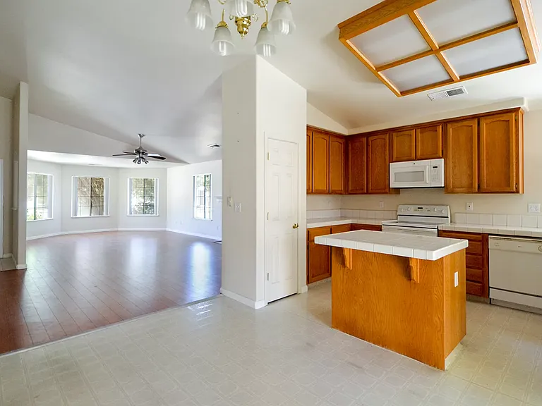 1816 Beethoven Way — Photo 11