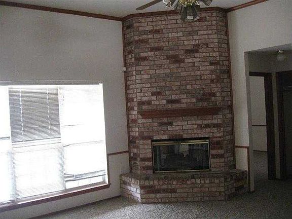 3rd image of 9304 Saguaro St NW