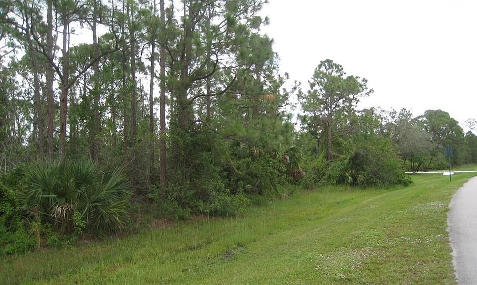 2nd image of 7856 Saddlebrook Dr