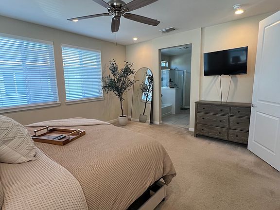 4th image of 1270 Marille Ln