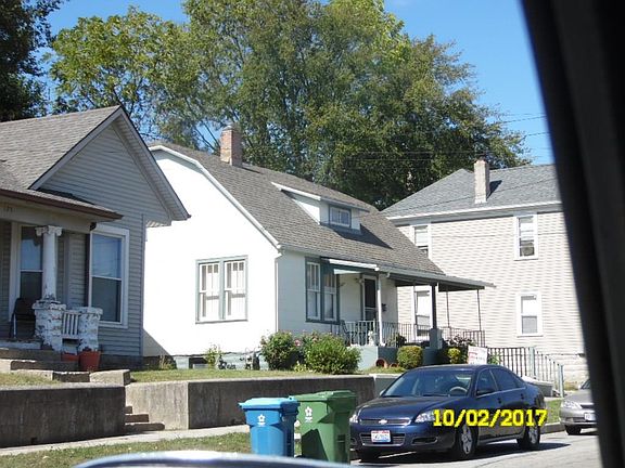 5th image of 123 S Walnut Ave