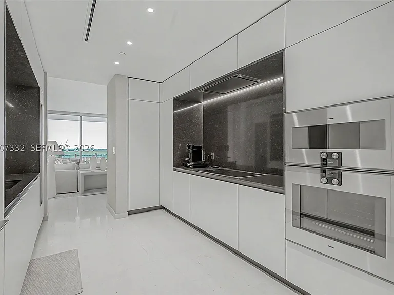 300 Biscayne Boulevard Way #3203 — Photo 16