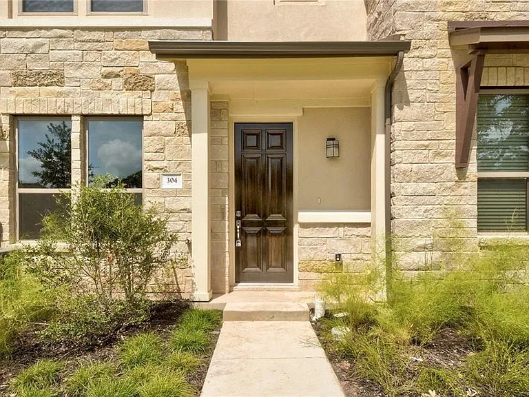 13800 Lyndhurst St #304 — Photo 5