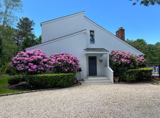 9 Cedarfield Ln, Westhampton, NY 11977