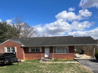3560 Cedar Ln, Roanoke, VA 24018