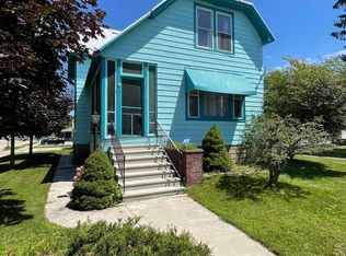 301 School St, Oconto, WI 54153