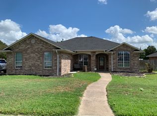 19561 Running West Dr, Flint, TX 75762