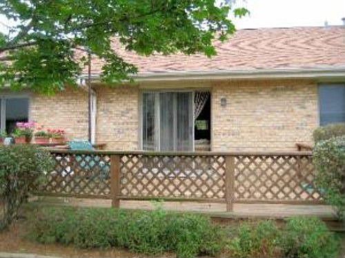 3rd image of 897 Winter Park Dr