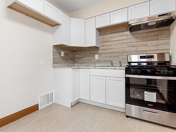 5th image of 2830 Knight Ave
