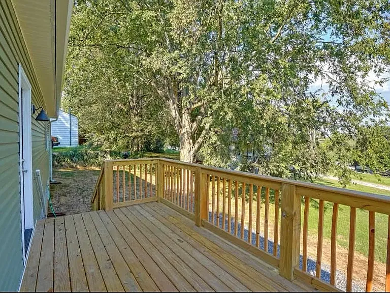 1000 Fleming St — Photo 6