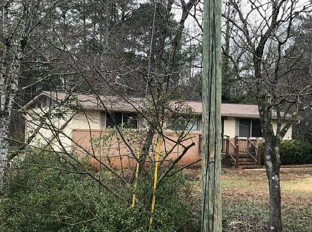 2nd image of 217 W Lakeview Dr