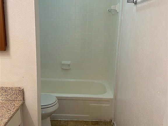 2nd image of 5625 Antoine Dr #418