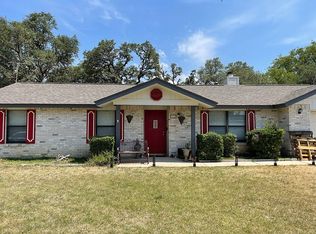 216 Deer Creek Dr, Boerne, TX 78006