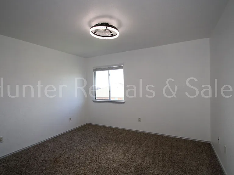 4910 Donegal Bay Ct — Photo 23