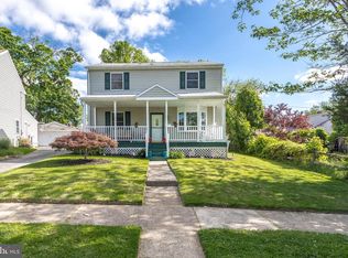 325 Park Cir, Norwood, PA 19074