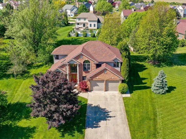 828 Carrington Blvd, Monroe, MI 48161