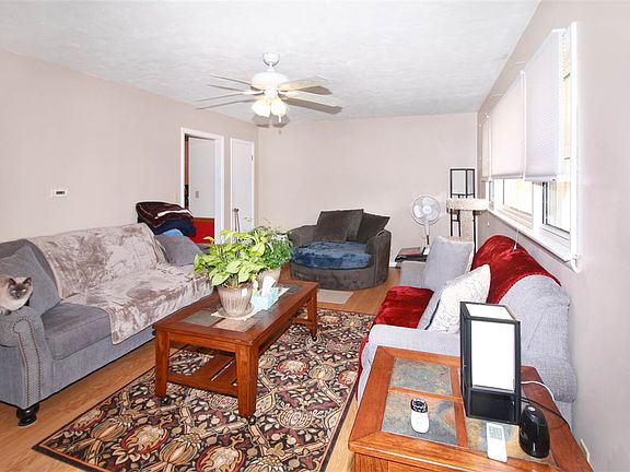 4th image of 821 Audrey Dr