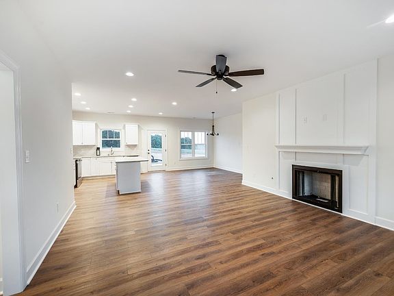 3rd image of 10480 Leesville Rd