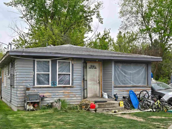 722 N 11th St, Payette, ID 83661
