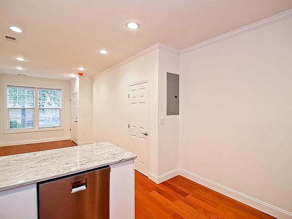 Bright Open Floor Plan