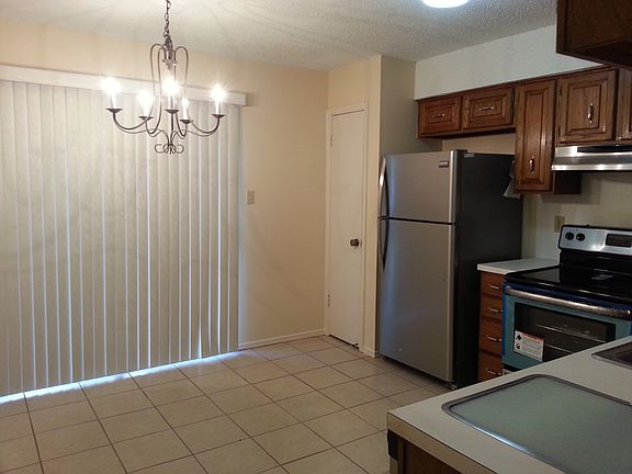 4th image of 11900 Broad Oaks Dr #B