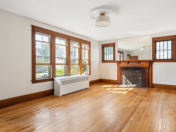 3rd image of 29 Columbia Rd