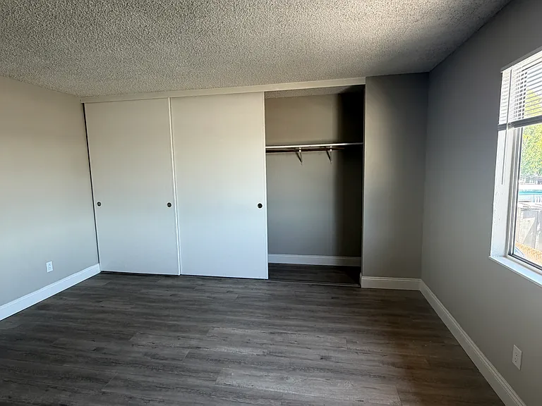 1590 162nd Ave #10 — Photo 11