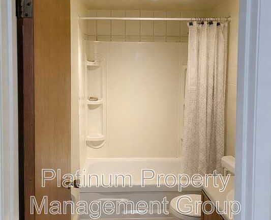 4th image of 1001 2nd Ave NW Unit 7