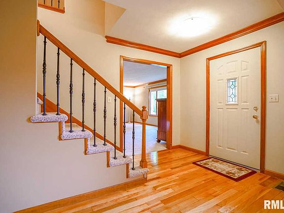 5th image of 1403 W Featherwood Dr