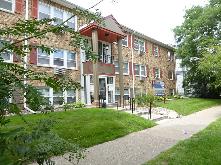 410 Apartments — Photo 4