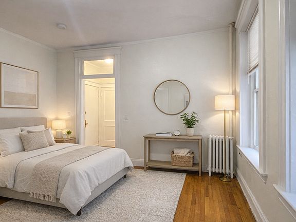 3rd image of 14 Orkney Rd APT 4