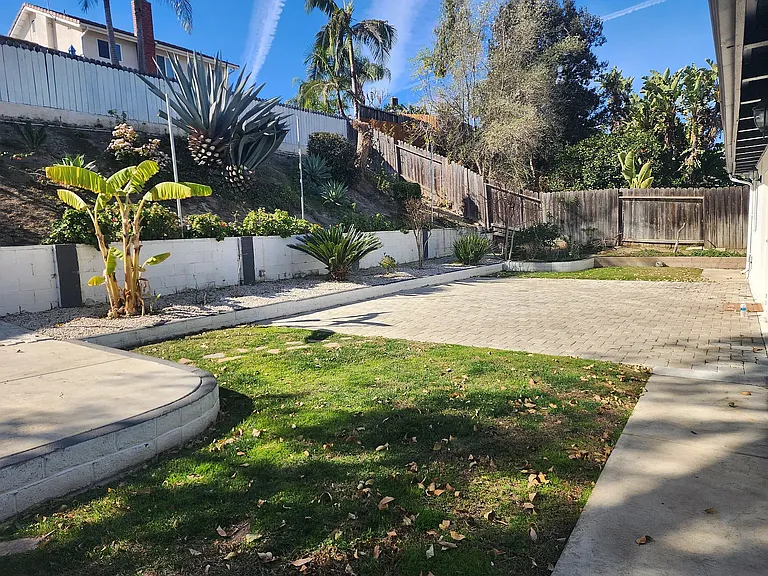 26602 Cortina Dr — Photo 17