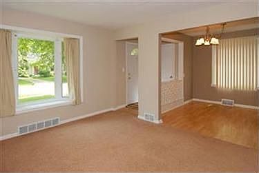 2nd image of 584 Parkside Dr