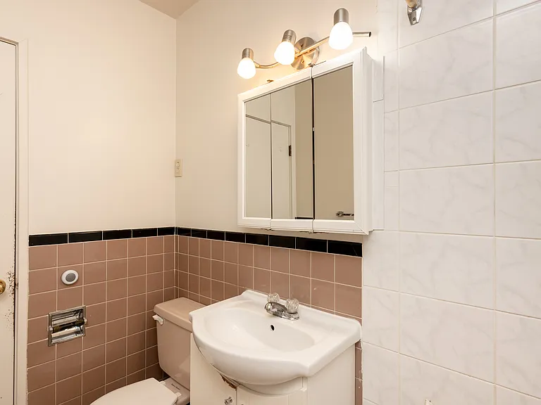 365 Edison Ave #202 — Photo 17