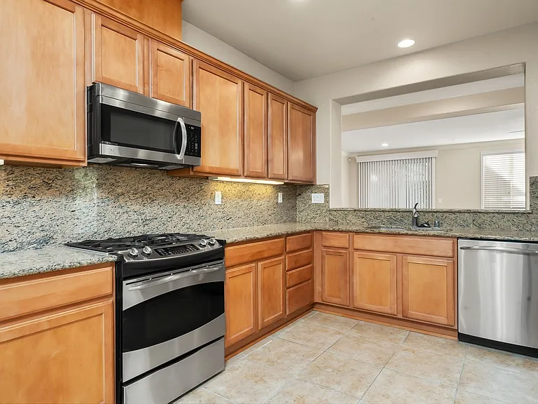 7405 Rothschild Ct — Photo 3