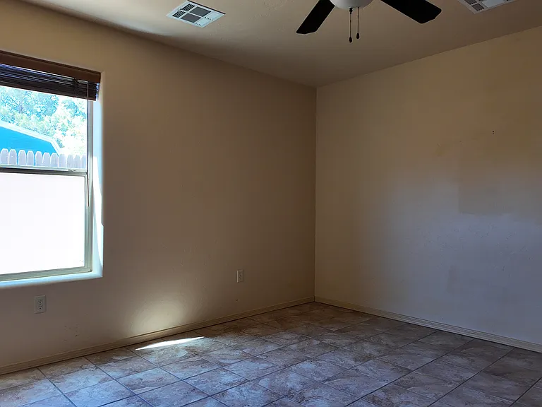 2647 Calle Primera #2-1 — Photo 12