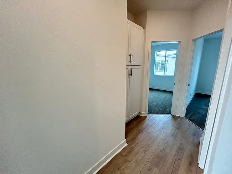 11753 Florence Ave — Photo 23