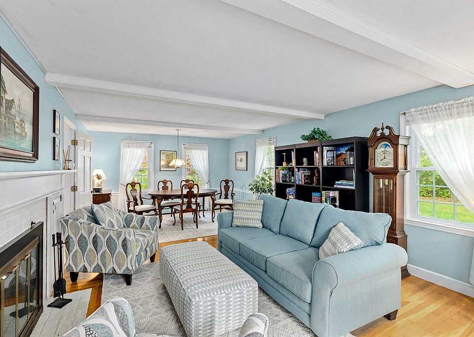 231 Everett St, Middleboro, MA 02346 Zillow