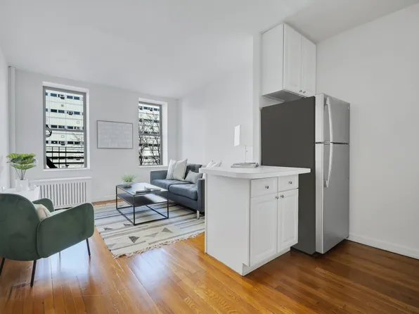 426 W 49th St APT 4C, New York, NY 10019