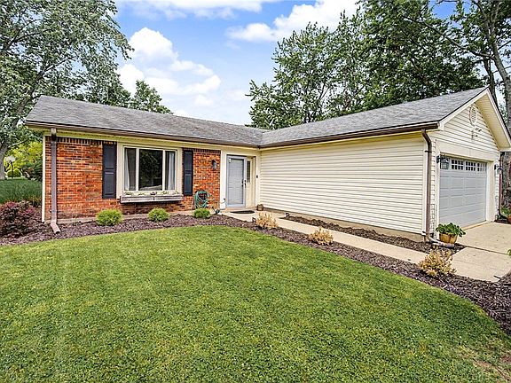 3rd image of 8841 Shadycreek Dr
