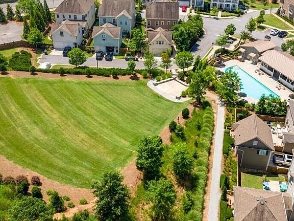 5th image of 7012 Seneca Ct