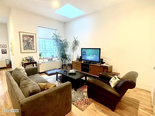 Rented by Corcoran | media 9