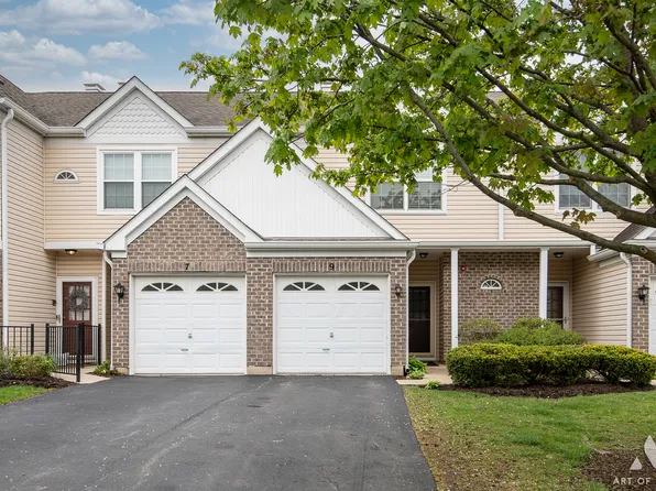 9 Arboretum Dr, Lombard, IL 60148