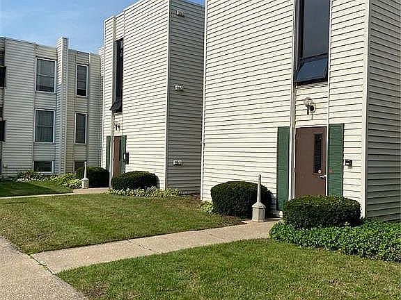 Building view on the outside.