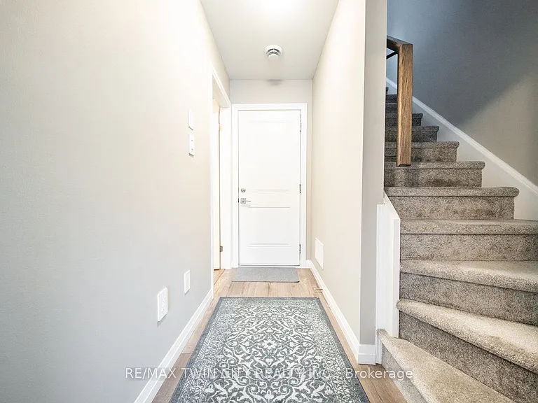 720 Grey St #46 — Photo 5