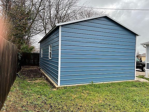 Garage Side and back