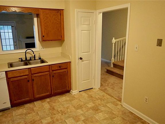 5th image of 5417 Woburn Ln